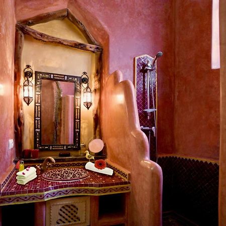 Riad Laylati Hotel Szavíra Kültér fotó