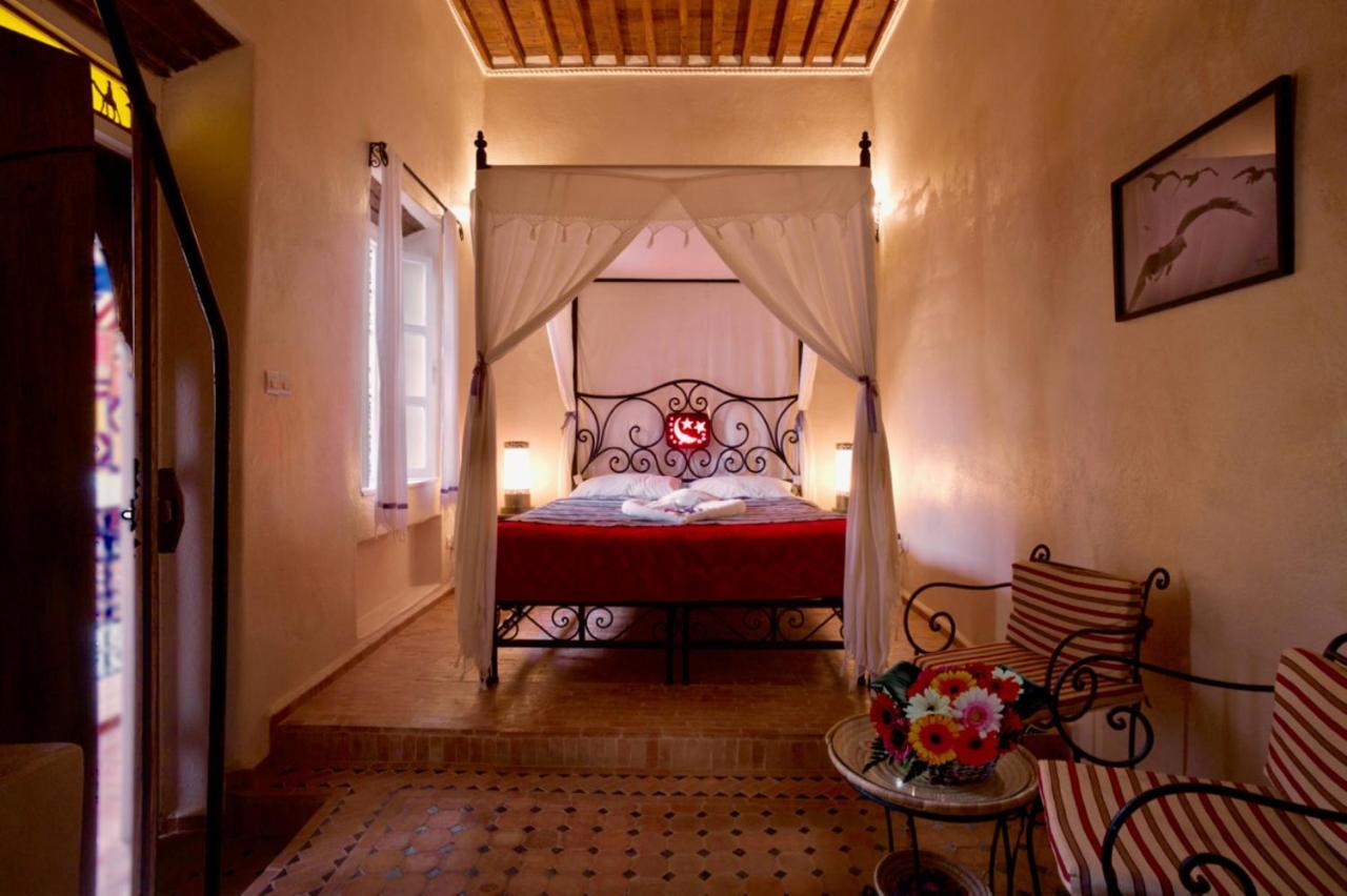 Riad Laylati Hotel Szavíra Kültér fotó