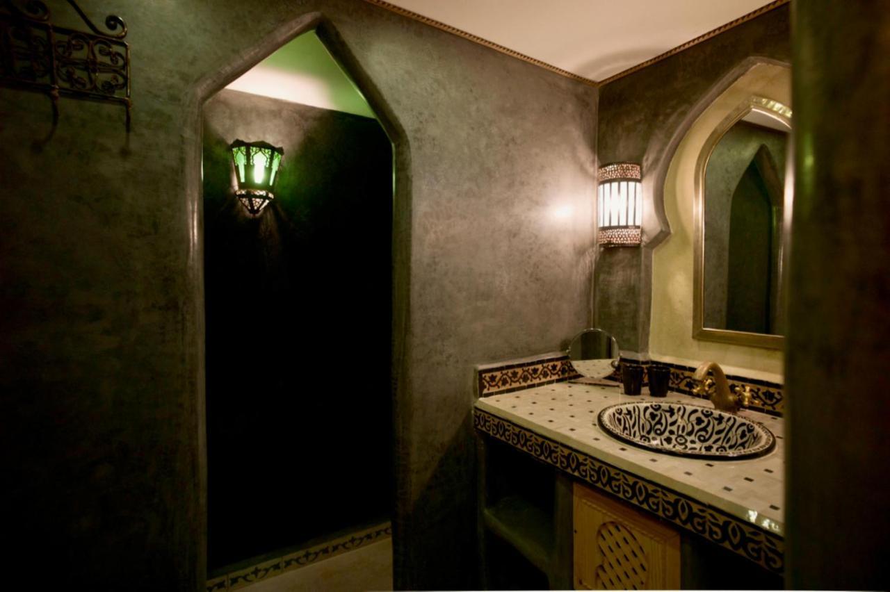 Riad Laylati Hotel Szavíra Kültér fotó