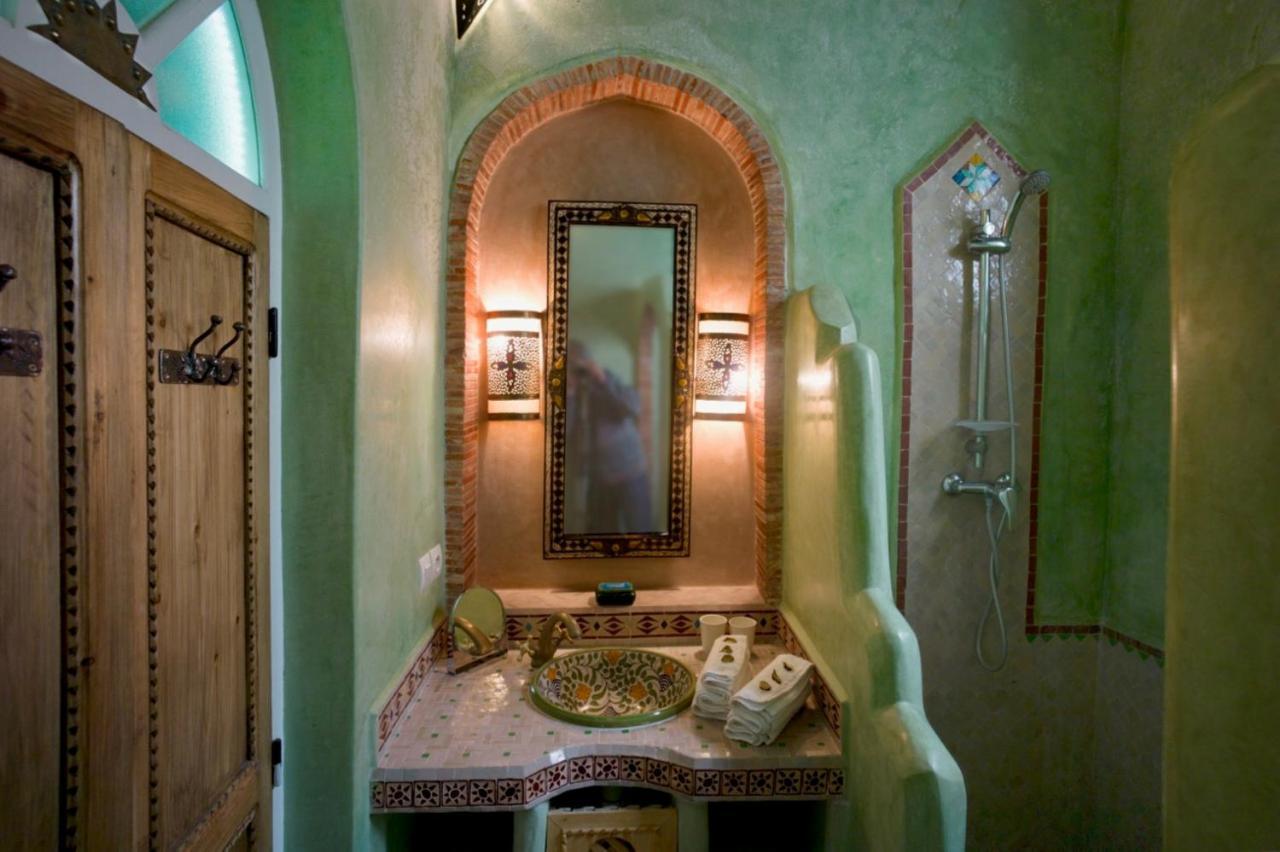 Riad Laylati Hotel Szavíra Kültér fotó
