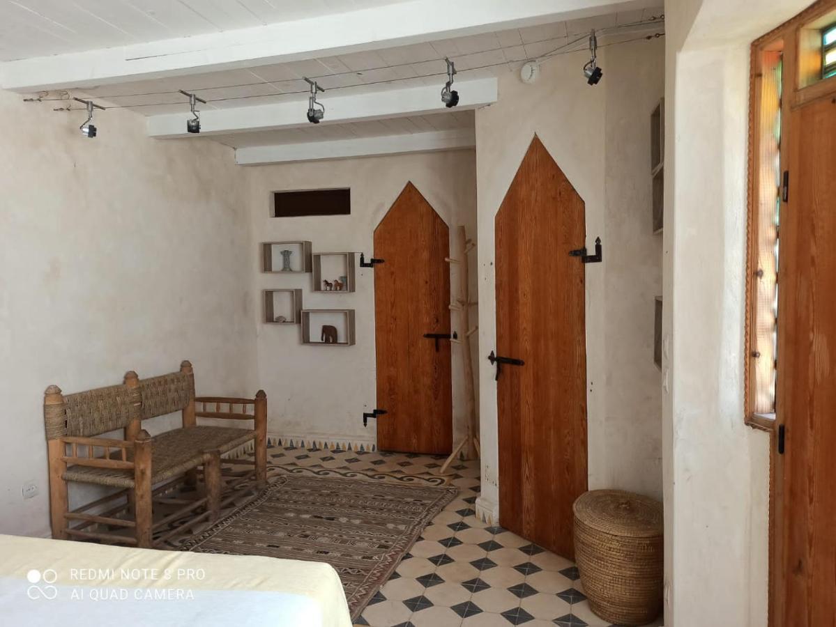 Riad Laylati Hotel Szavíra Kültér fotó