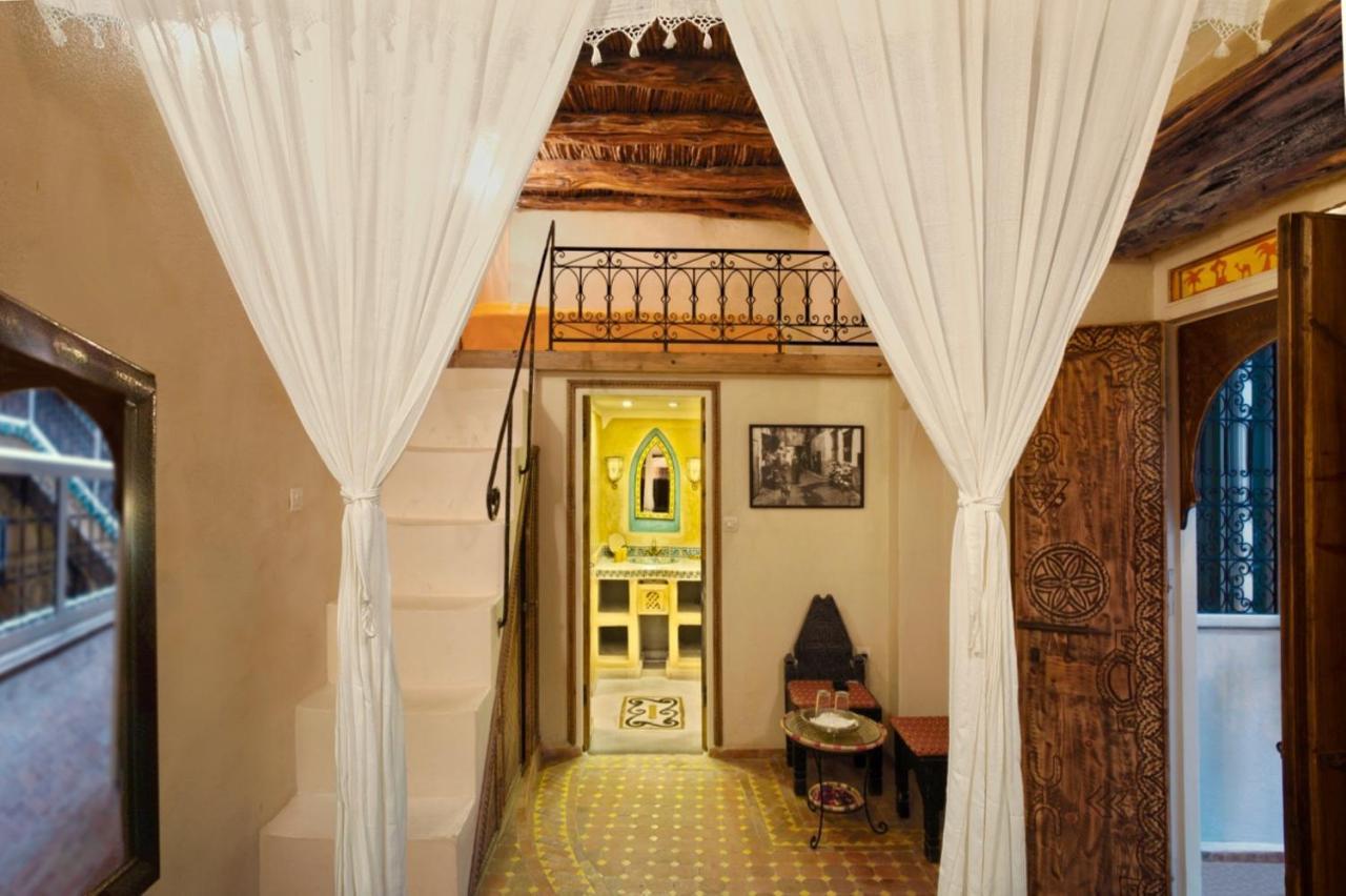 Riad Laylati Hotel Szavíra Kültér fotó