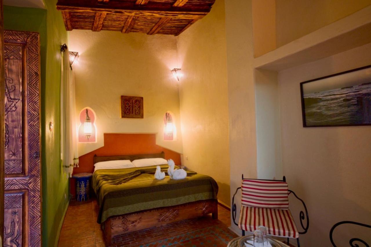 Riad Laylati Hotel Szavíra Kültér fotó
