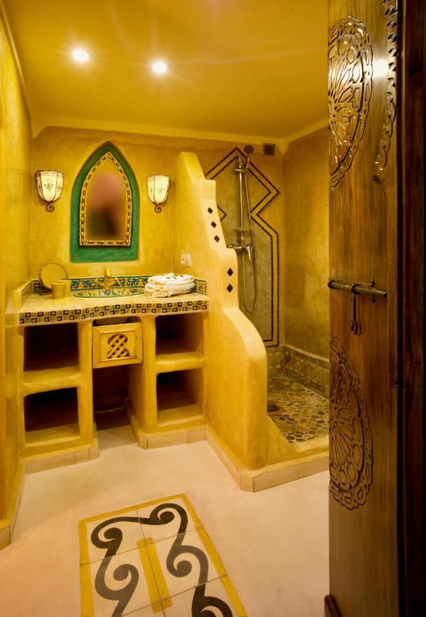 Riad Laylati Hotel Szavíra Kültér fotó